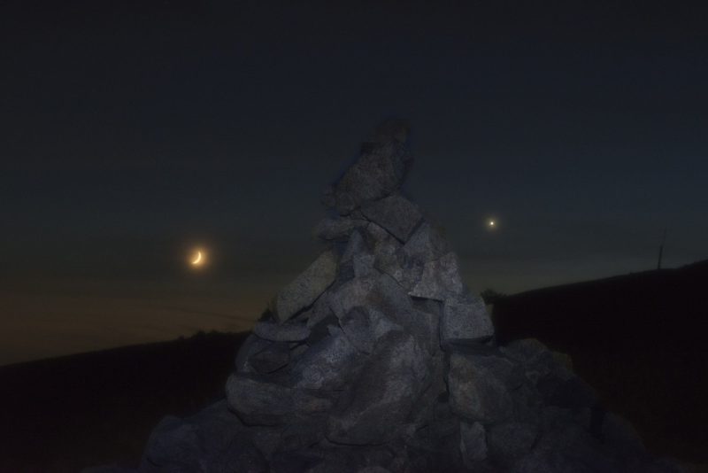 【7月】富士見台ケルンと月と金星